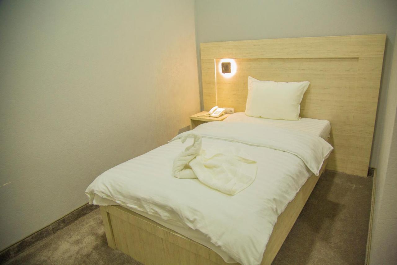South Hotel Tasken Kültér fotó