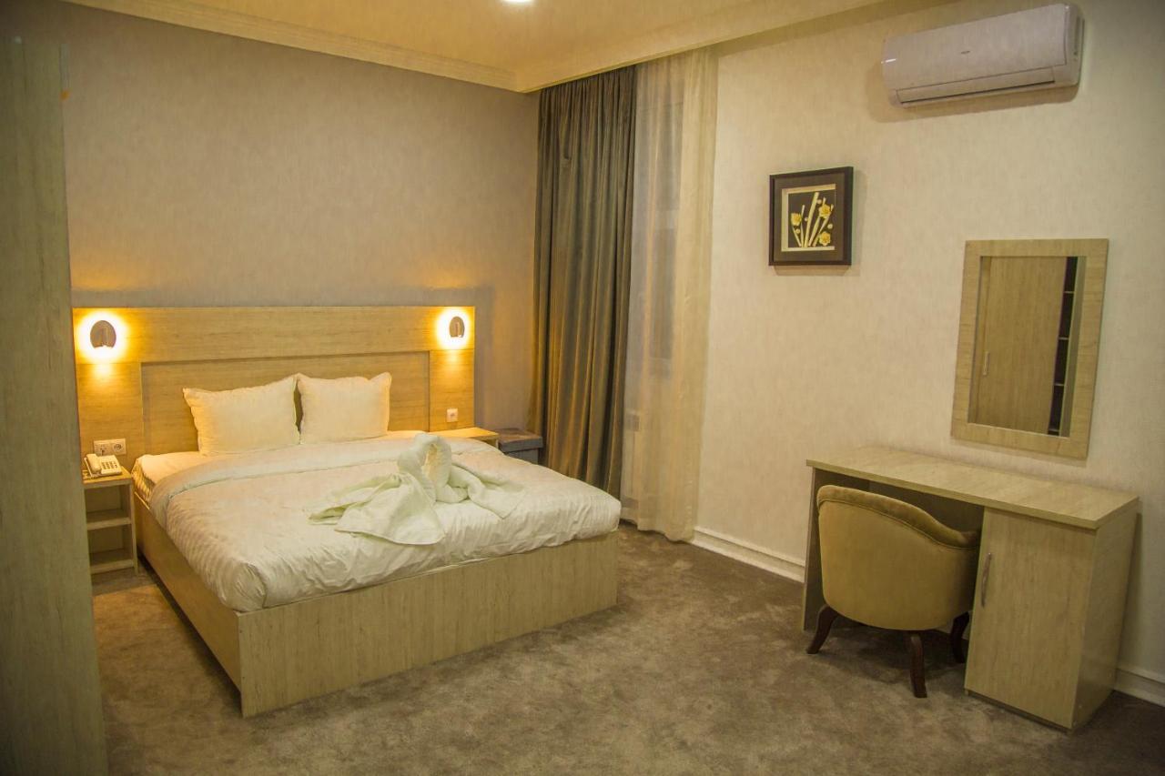 South Hotel Tasken Kültér fotó