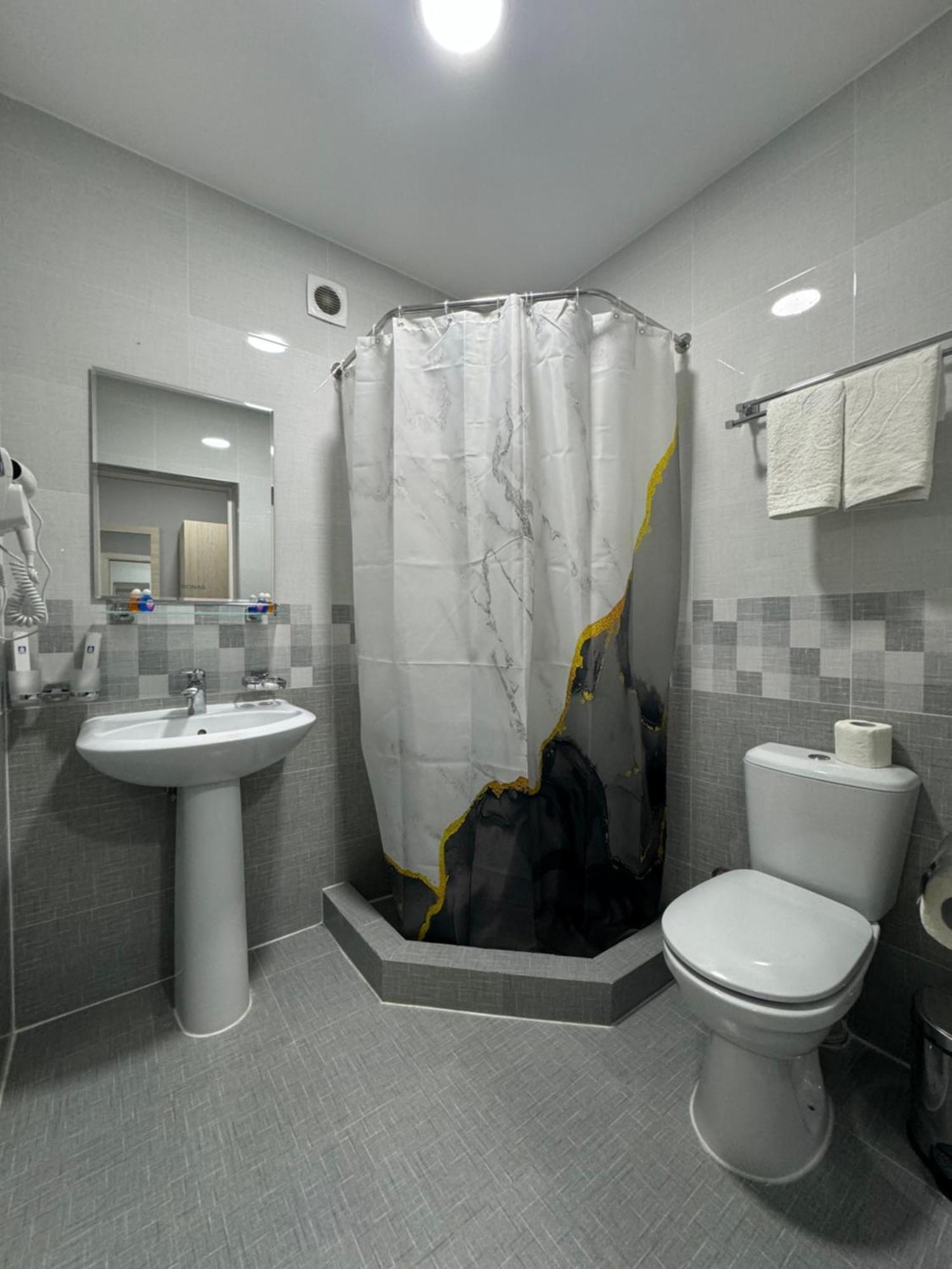 South Hotel Tasken Kültér fotó